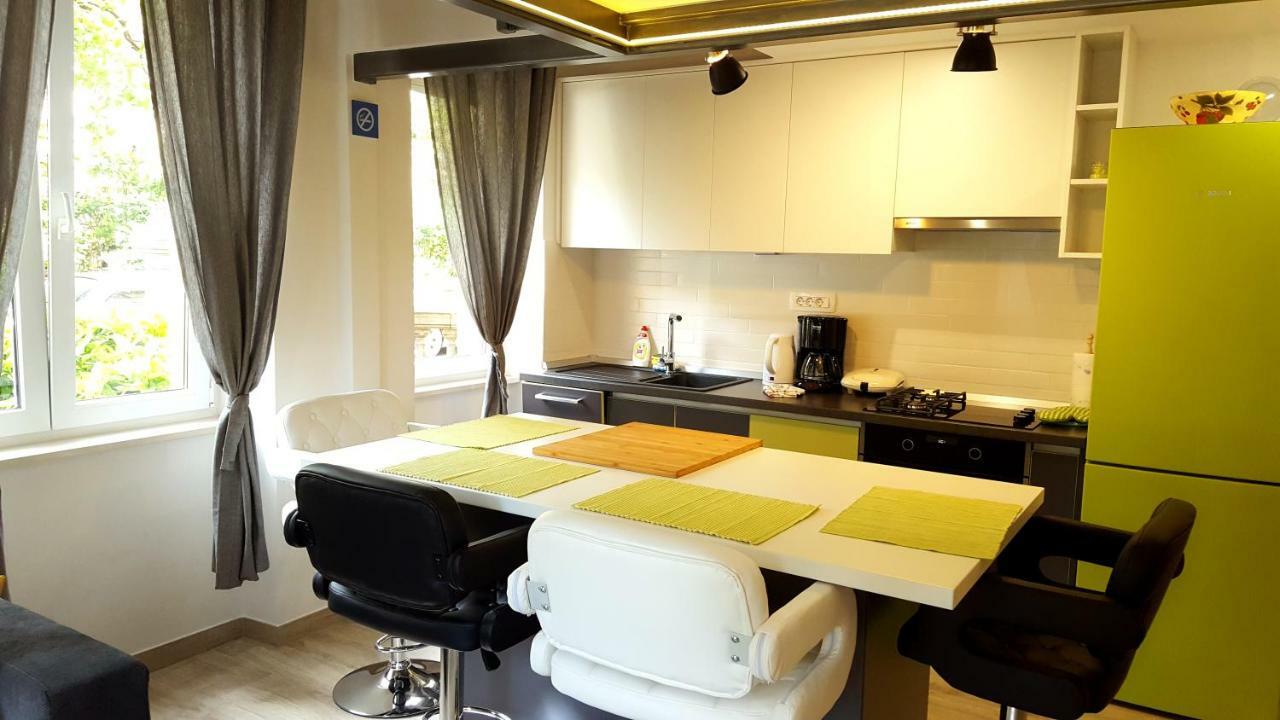 Studio Apartment Vanna - 1St Row To The Sea Opatija Luaran gambar
