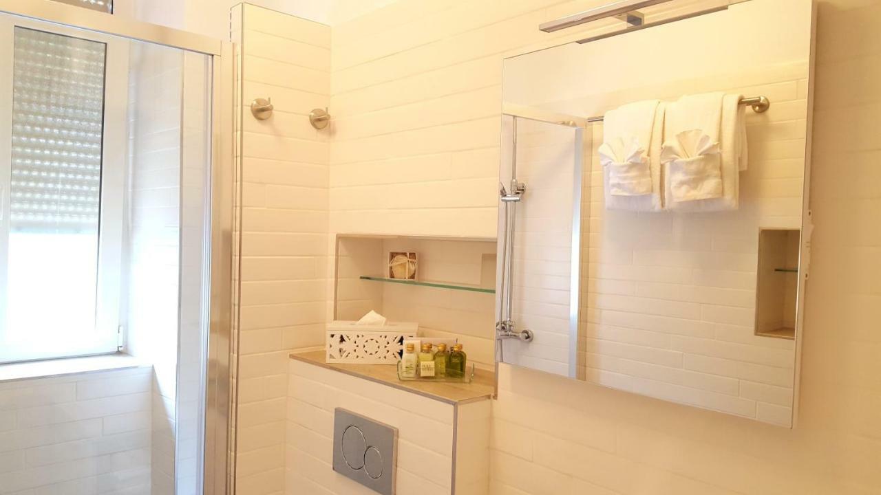 Studio Apartment Vanna - 1St Row To The Sea Opatija Luaran gambar